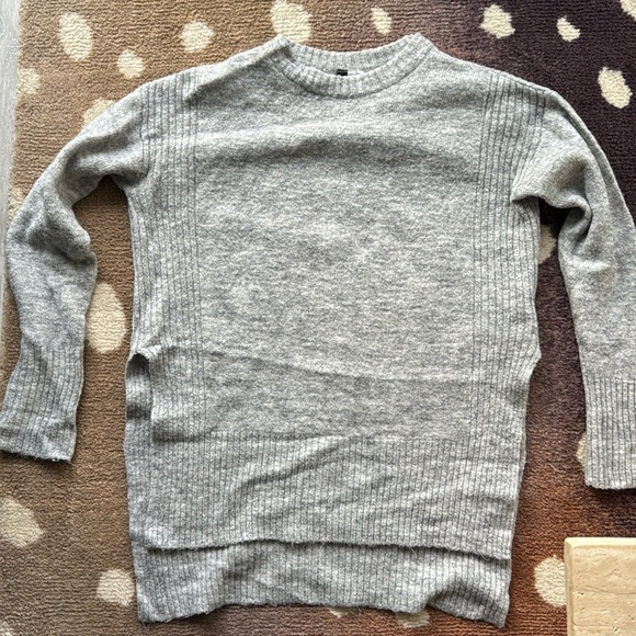 Gray Knit Sweater - Picture 2 of 9